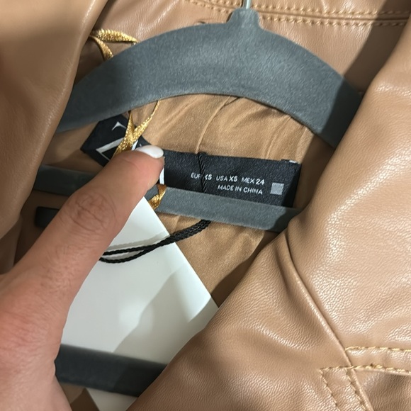 ZARA NWT FAUX LEATHER VEST - Picture 11 of 11